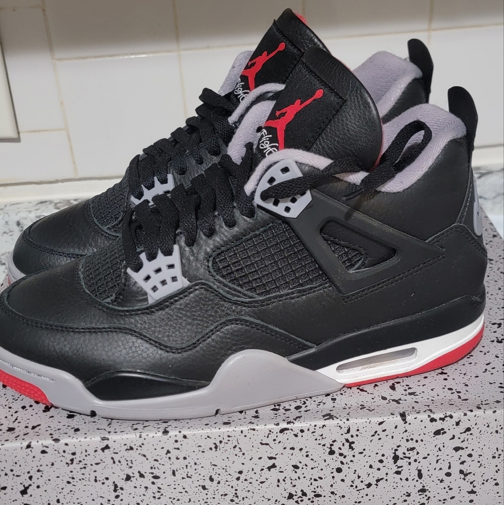 Jordan 4s